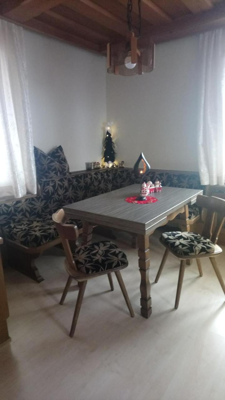Ferienwohnung Haus Wastl Russbach am Pass Gschütt Exterior foto